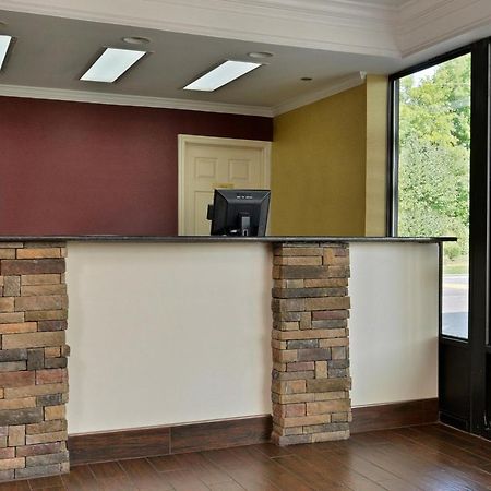 Red Roof Inn Dalton Εξωτερικό φωτογραφία