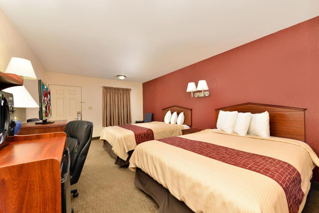 Red Roof Inn Dalton Εξωτερικό φωτογραφία