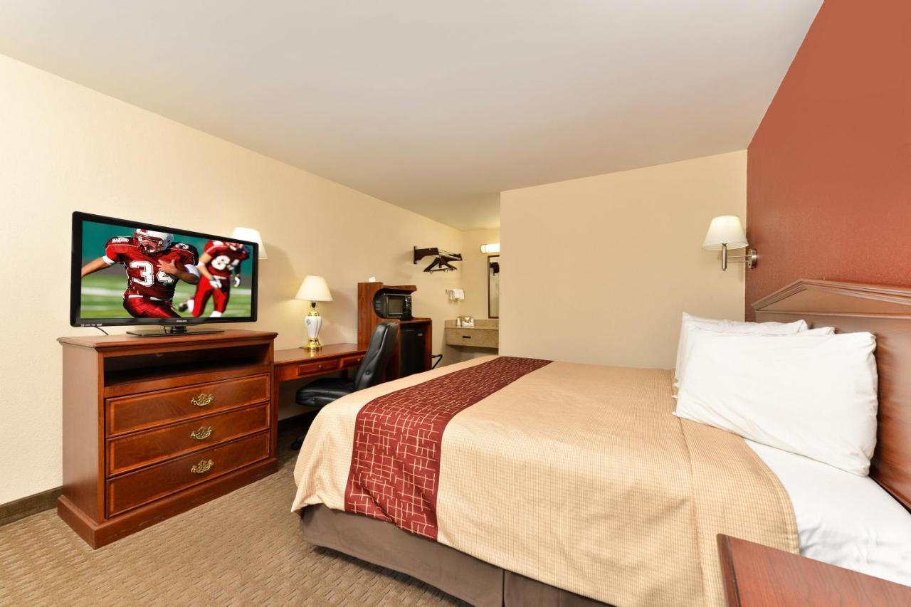 Red Roof Inn Dalton Εξωτερικό φωτογραφία