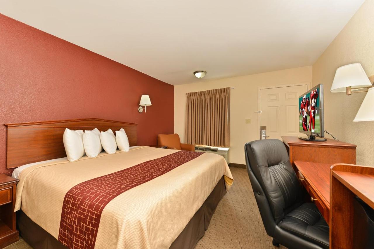 Red Roof Inn Dalton Εξωτερικό φωτογραφία